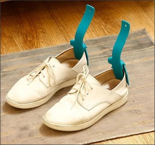 Fixierbarer Schuhlöffel